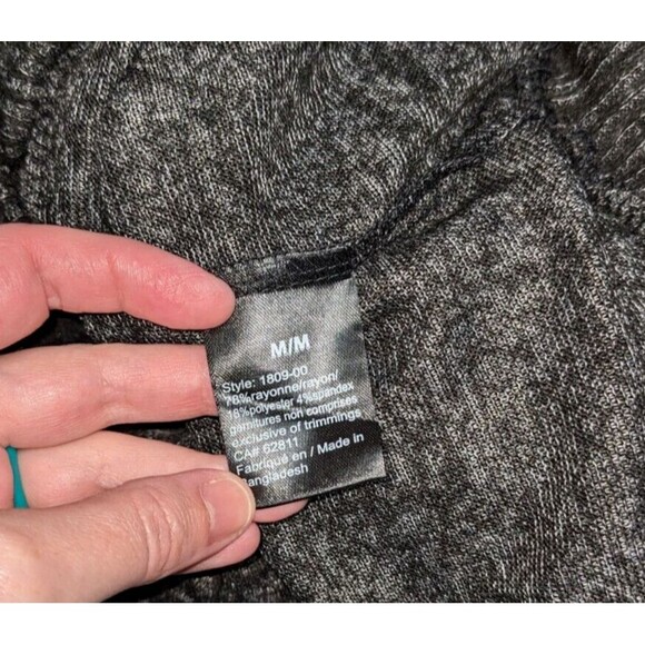 NWT Kismet Sweater M Women's Gray Vneck Long Sleeve Criss Cross Back Knit Casual - Picture 6 of 6